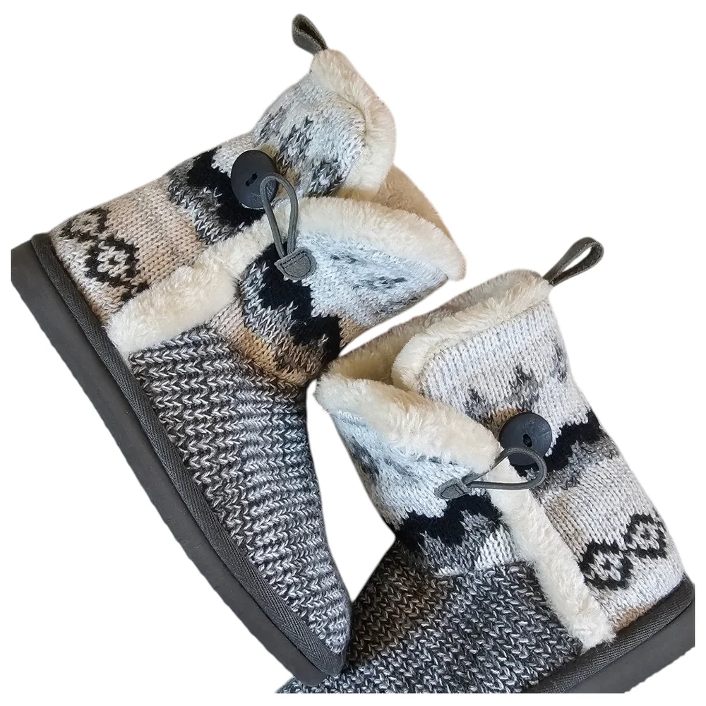 American Eagle Outfitters or winter lounging