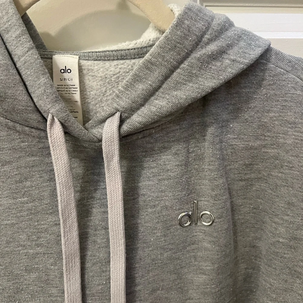 ALO Yoga soft pullover