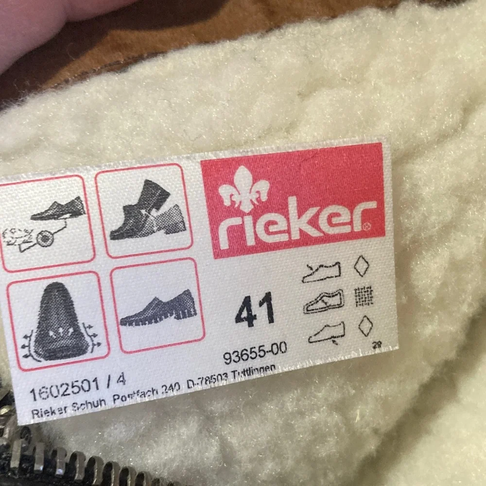 Rieker step out