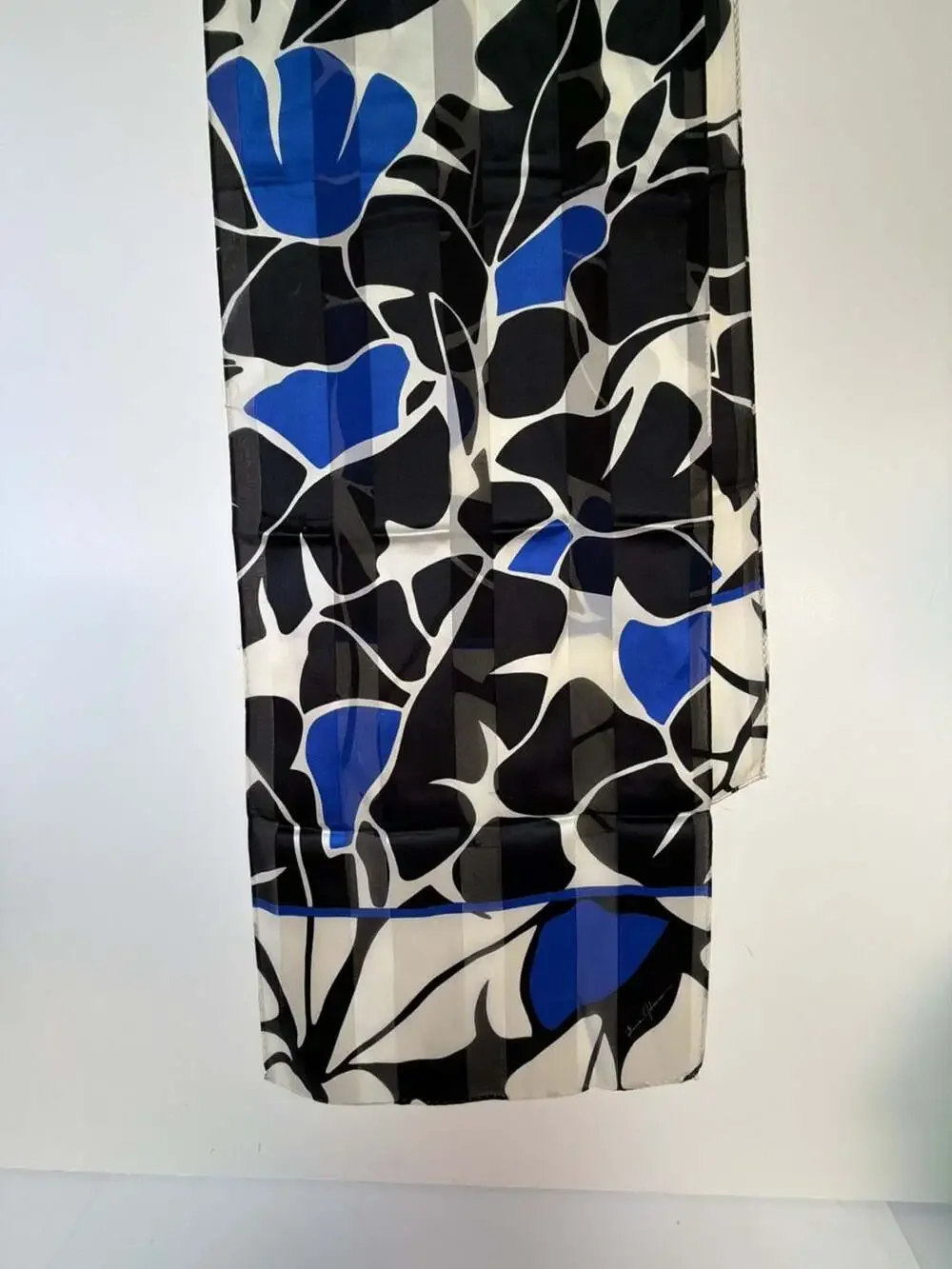 Vintage‎ 1987 Ginnie Johansen 100% Silk Abstract Floral Scarf