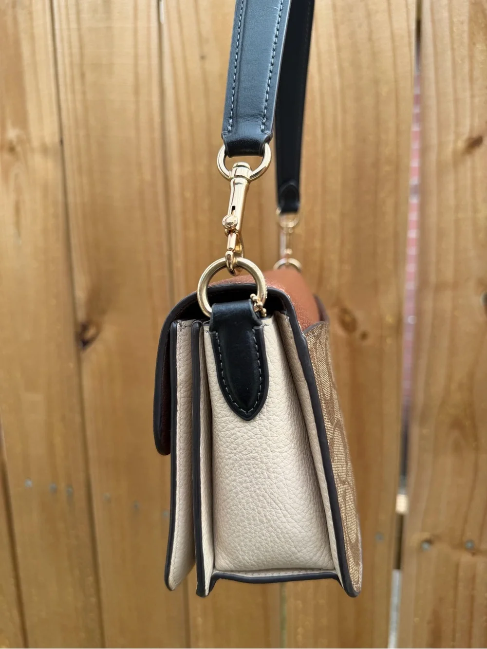 Coach shoulder bag