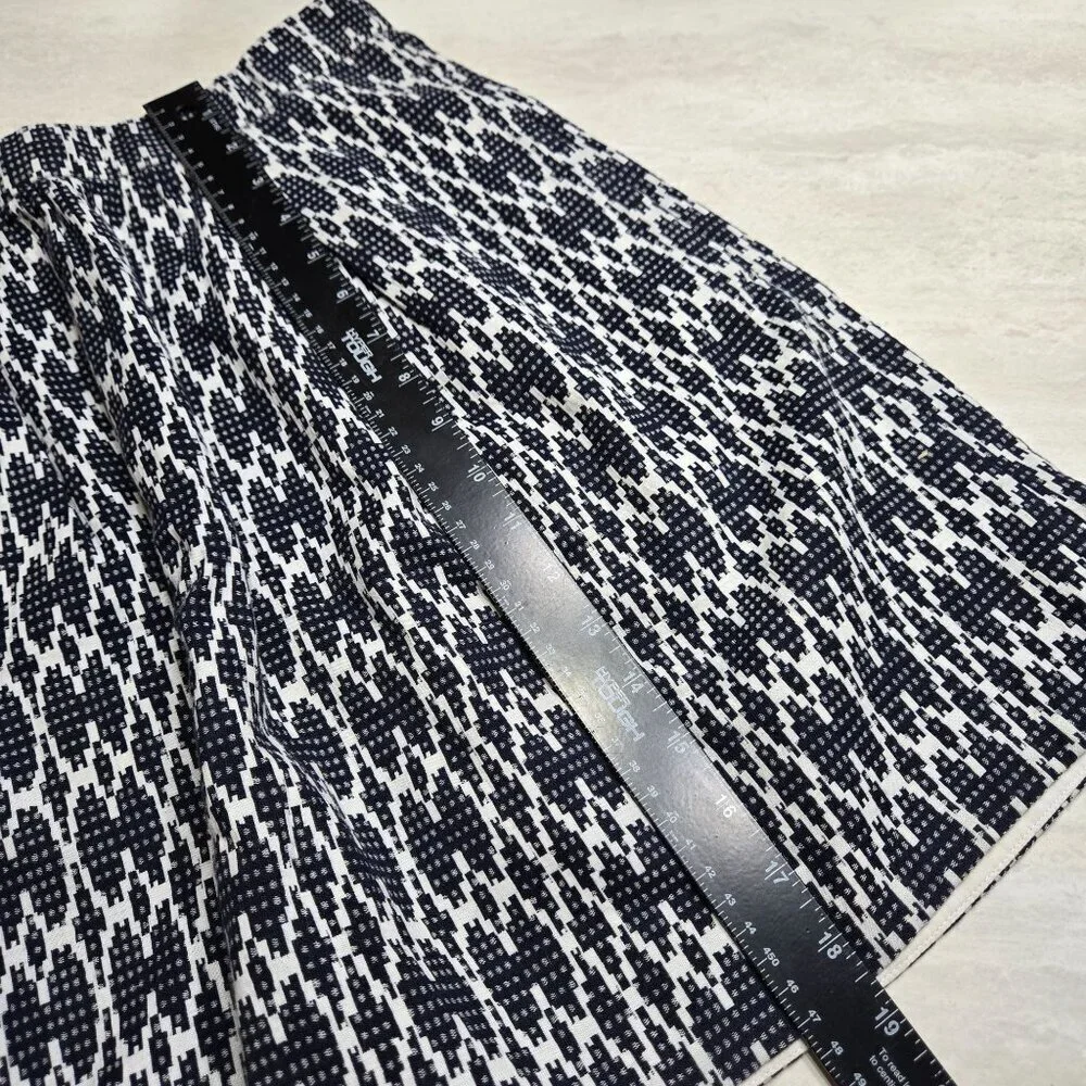 J.Crew Skirt‎ Womens 8 Blue White Geometric Textured Lined Zip Pockets Pleated
