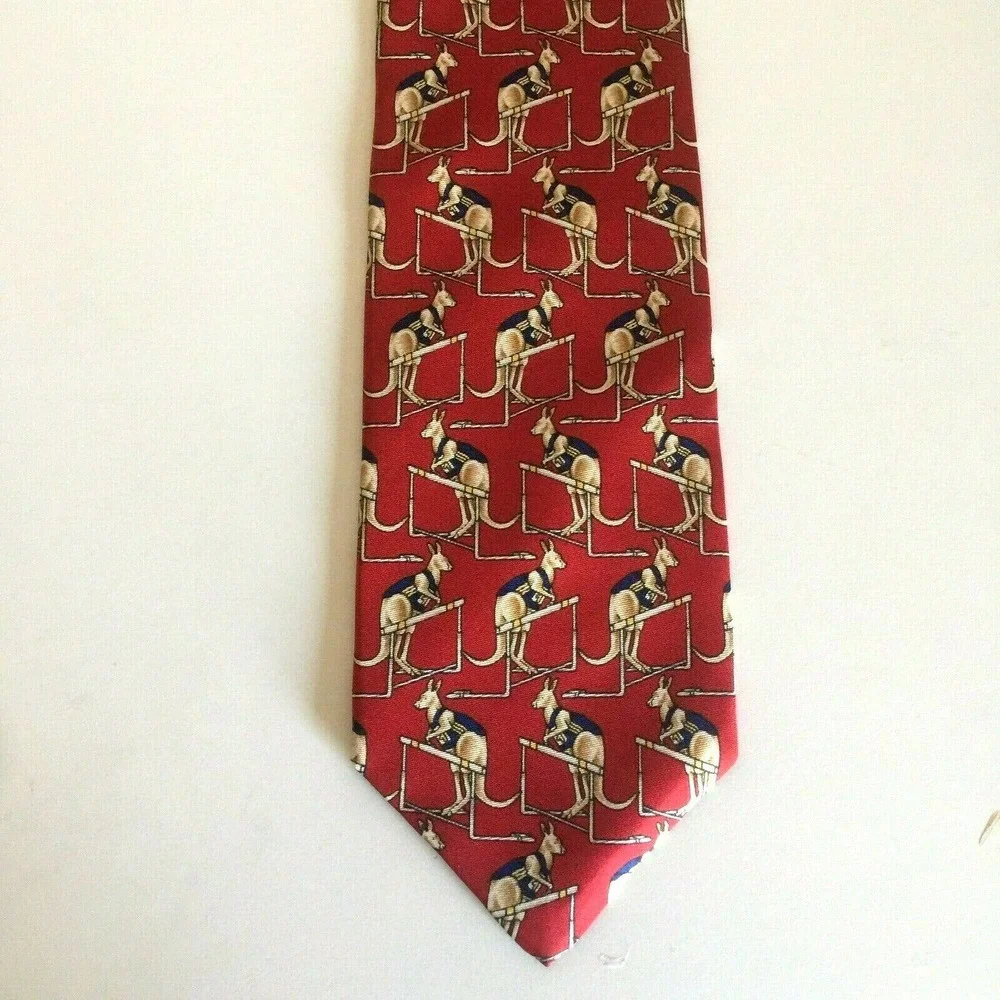 Brooks Brothers red excellent