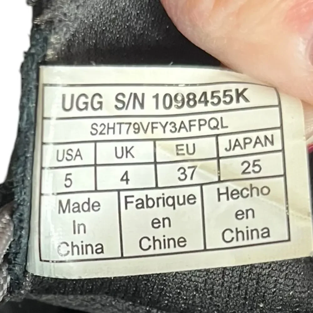 UGG 1098455k black