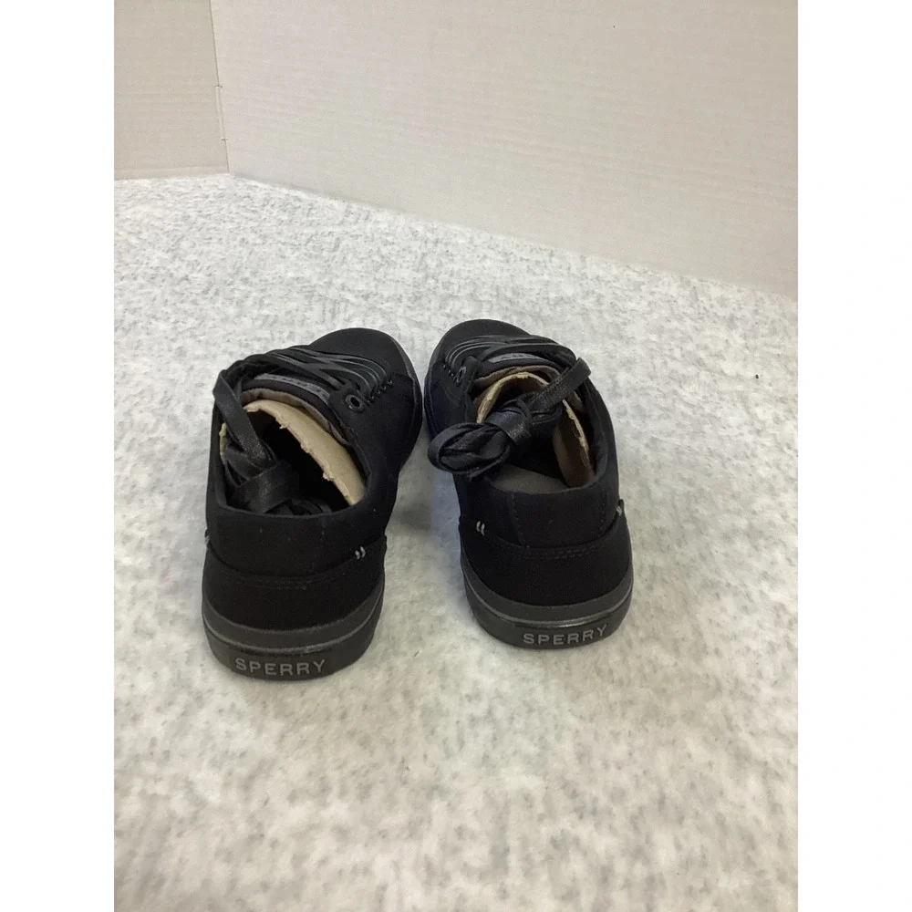 Sperry streetwear suitable