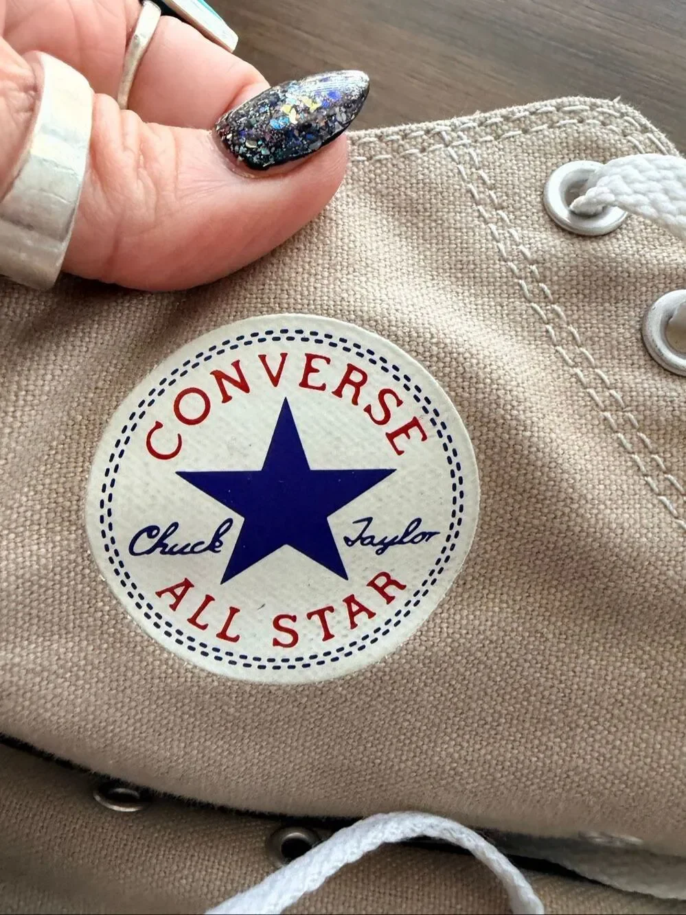 N/A converse chuck