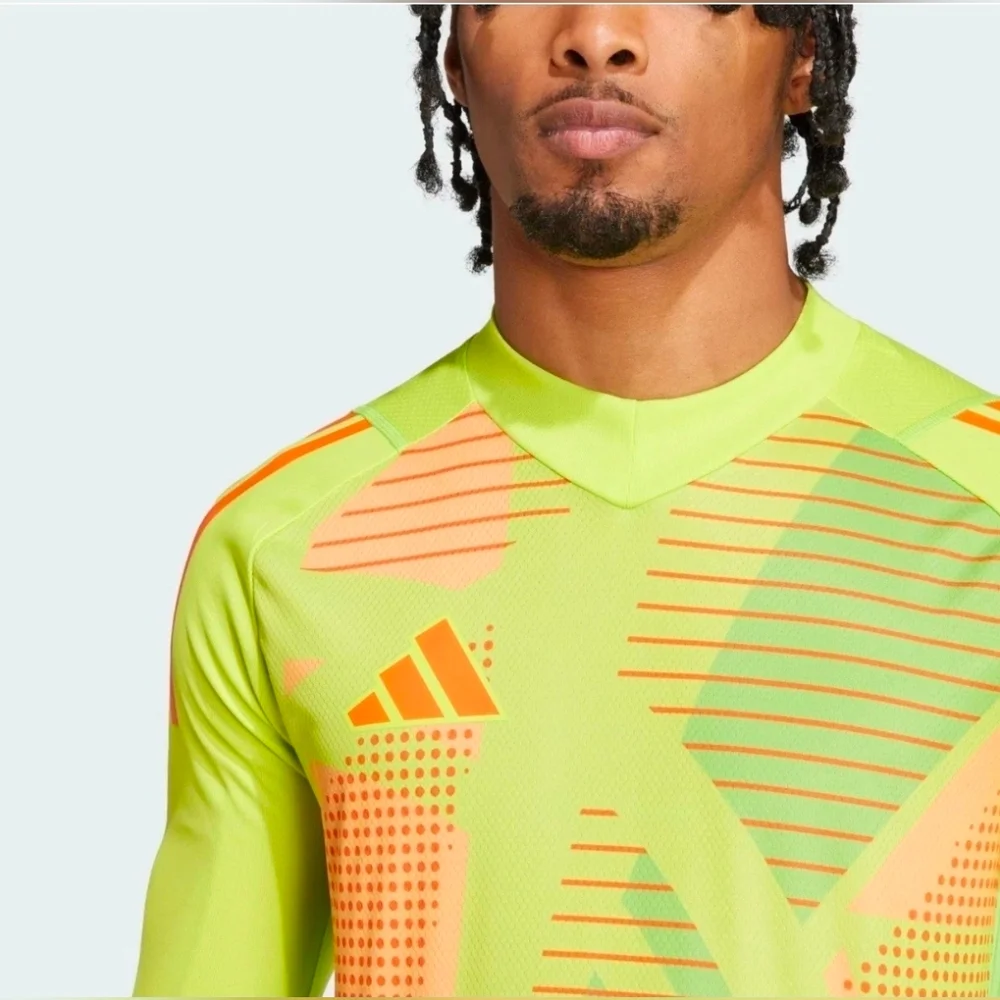 adidas 🔥 back
