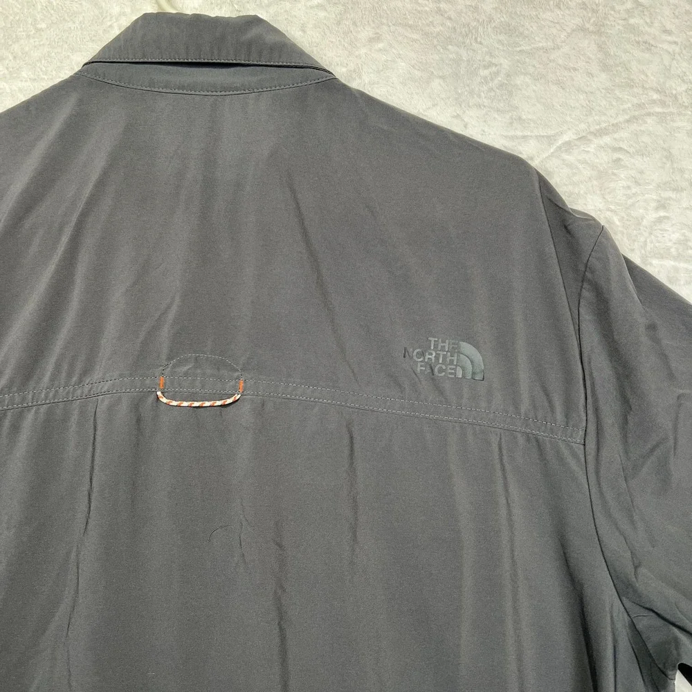 The North Face Shirt Mens‎ Large Gray Short Sleeve Snap Button Hiking Outdoor