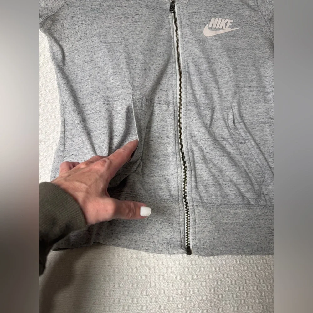 Nike medium light