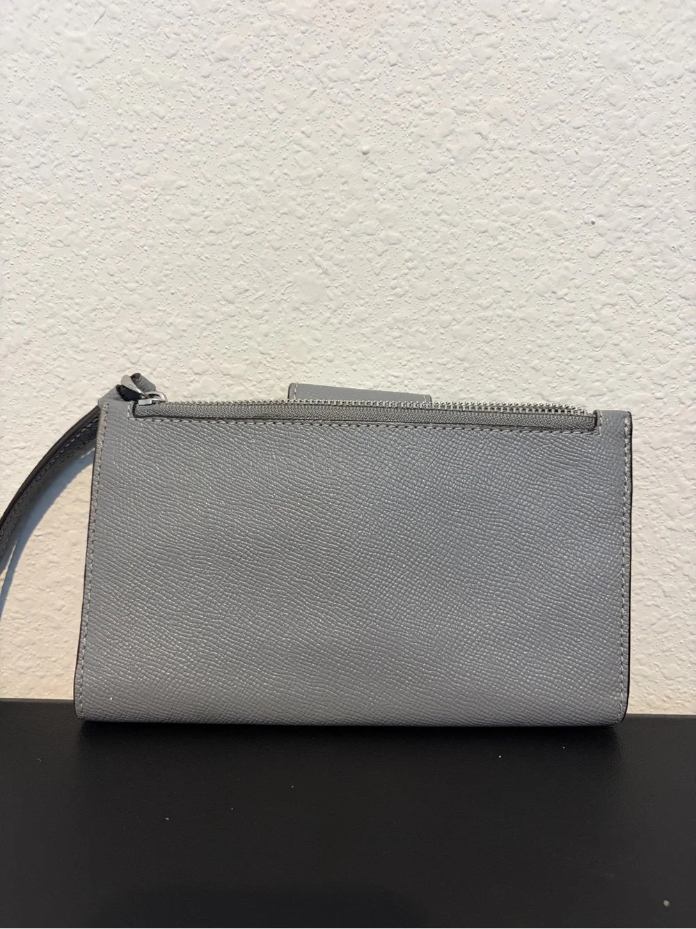 Coach closure cash gray