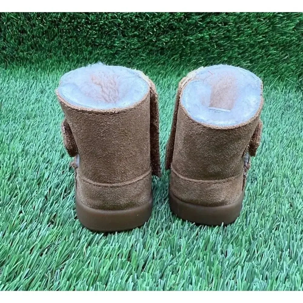UGG infant us