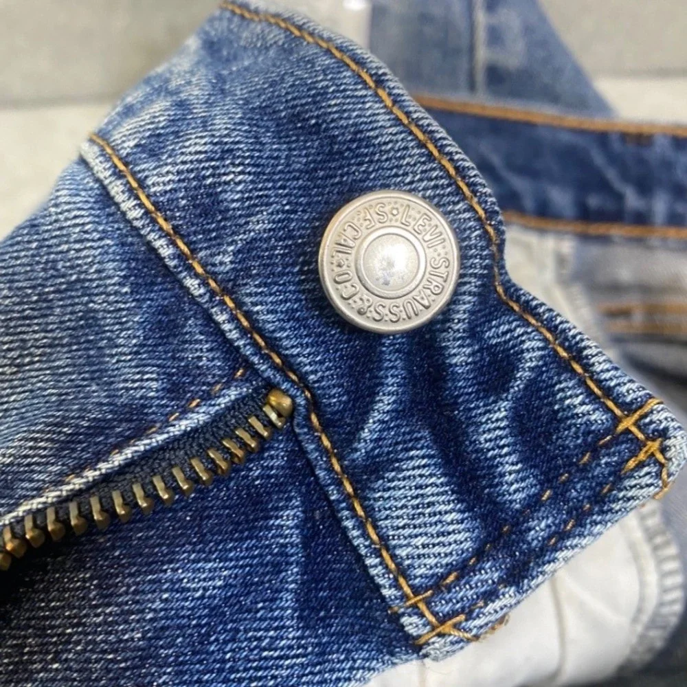 Levis reasonable offers