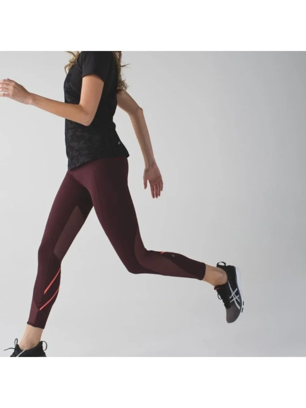 lululemon athletica running sweaty