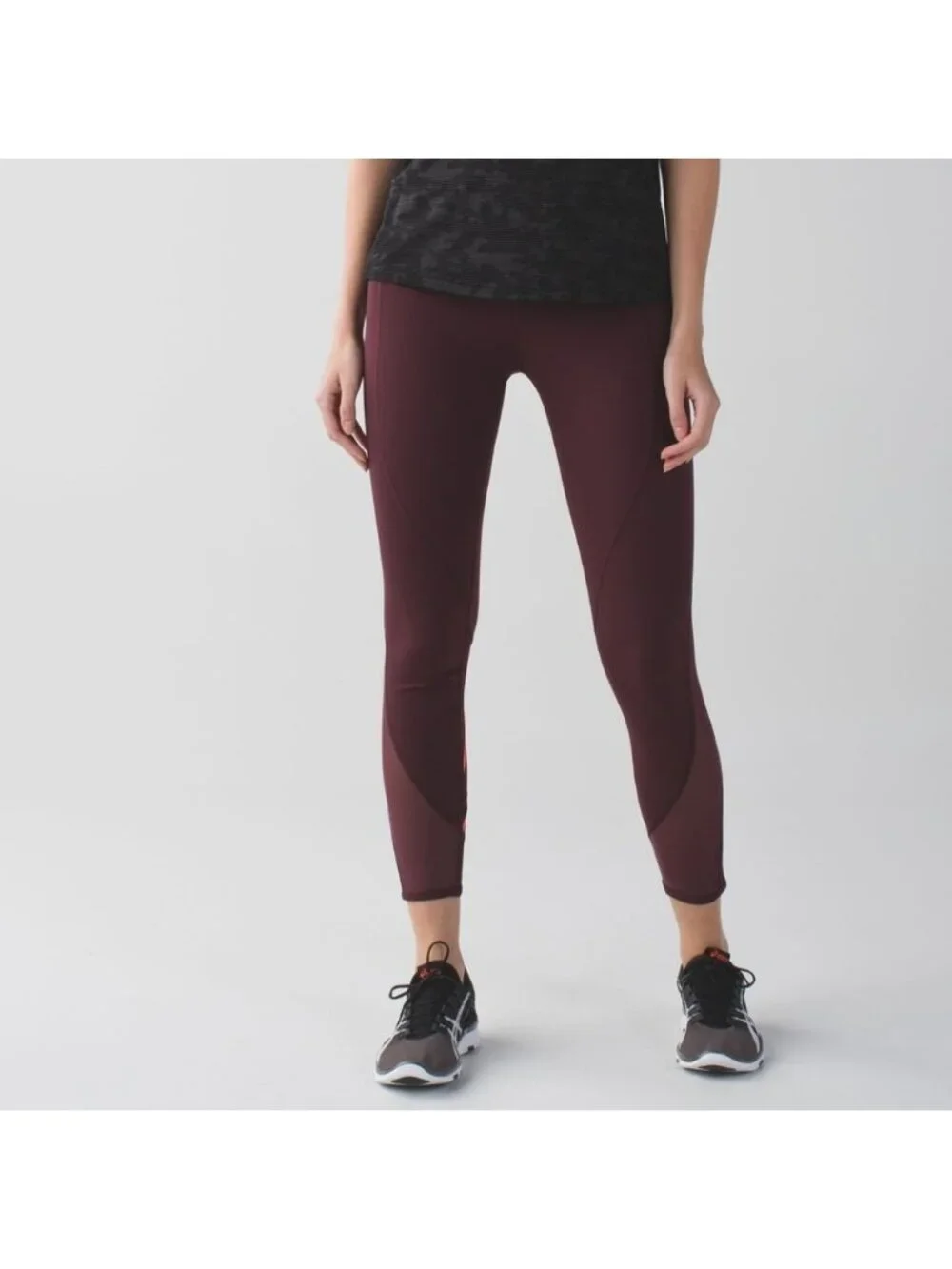 lululemon athletica running sweaty