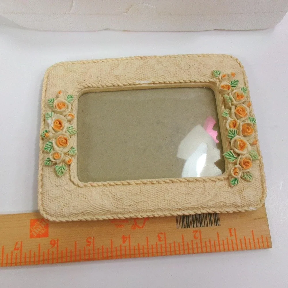 Vintage‎ Russ Berrie Victorian Lace Picture Frame Peach Resin Yellow Rose Flawed
