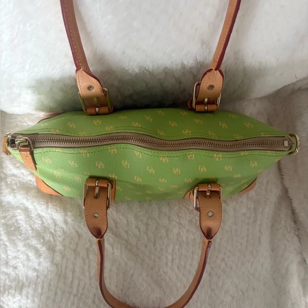 Dooney & Bourke stylish green
