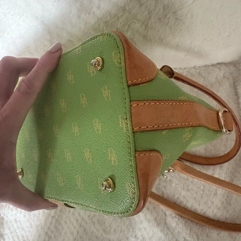 Dooney & Bourke stylish green