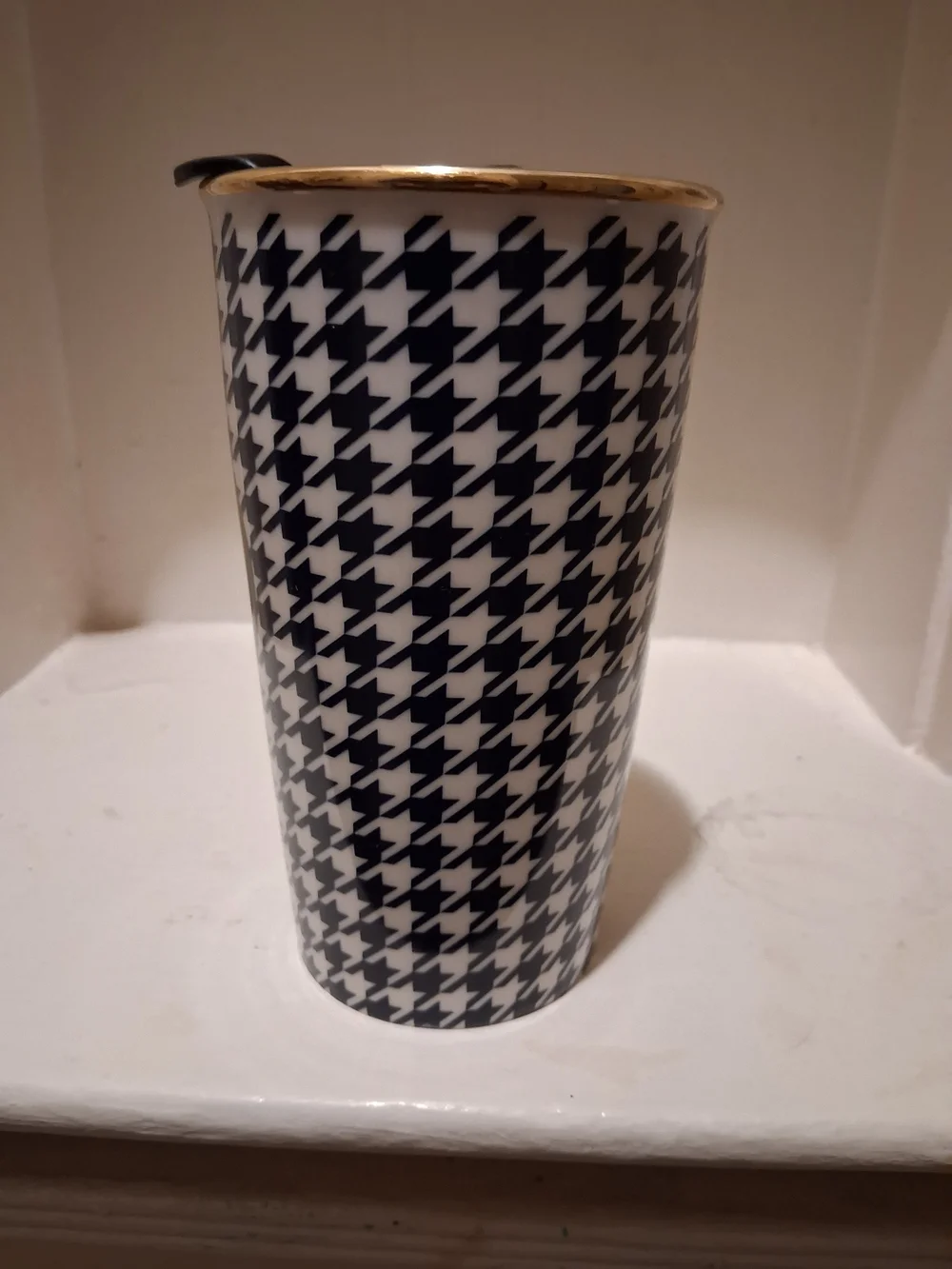 Starbucks featuring vertical