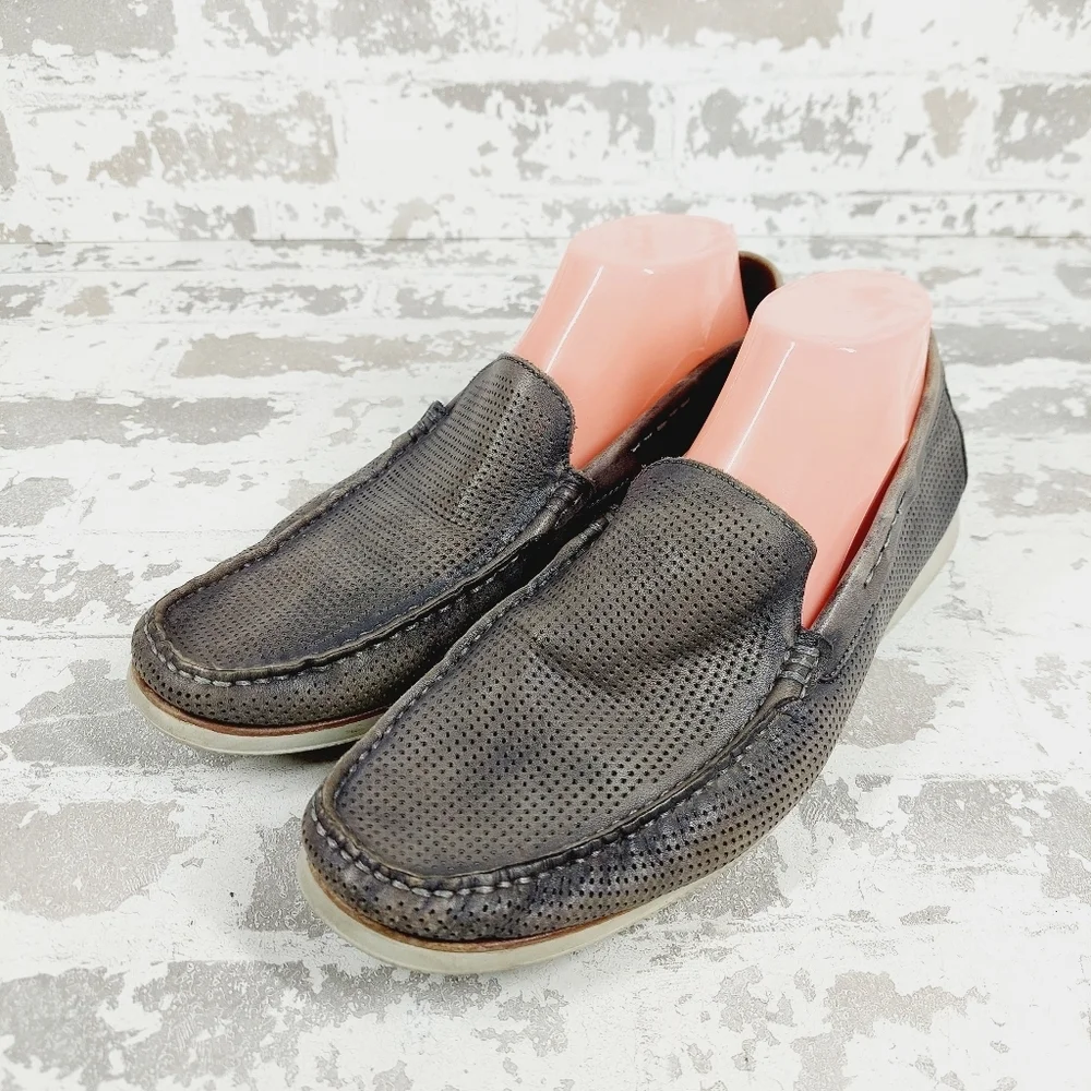 Kenneth Cole New York preowned brand