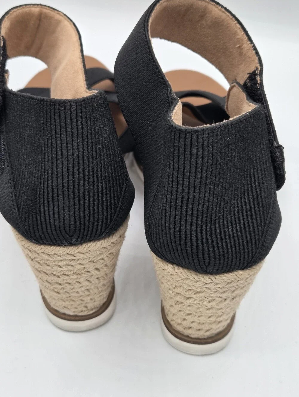me too stylish wedge
