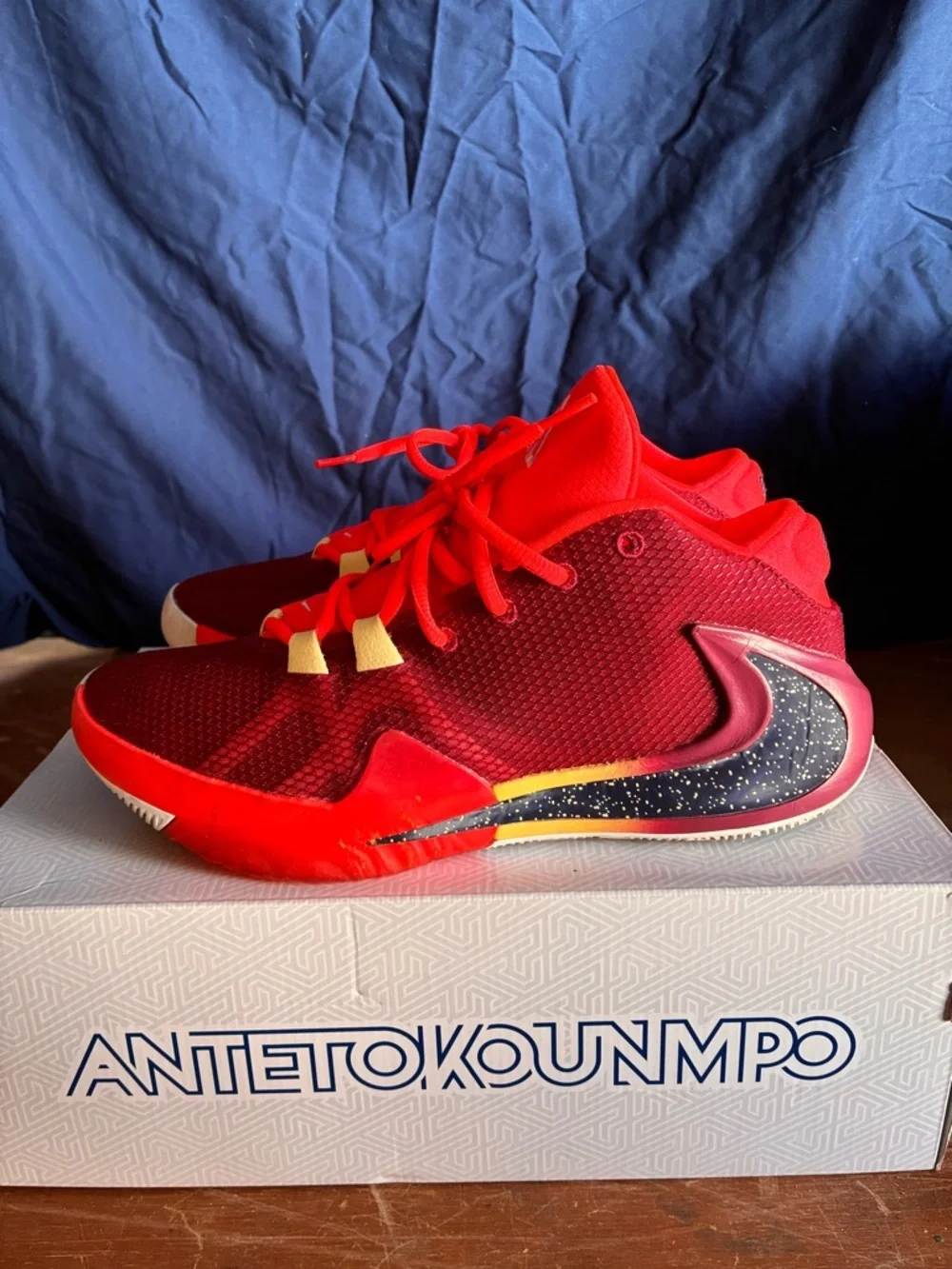 Nike bold red