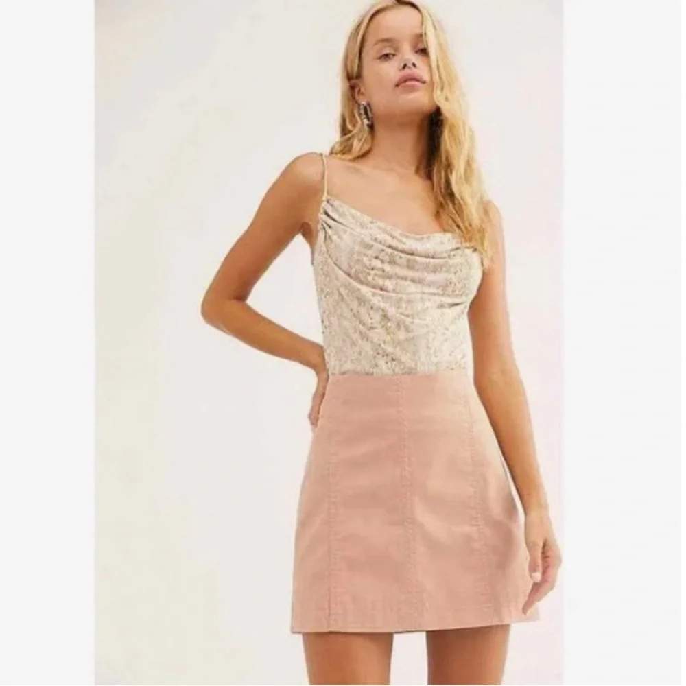 🏷️ Free People Modern Femme Vegan Leather Mini Skirt. NWOT