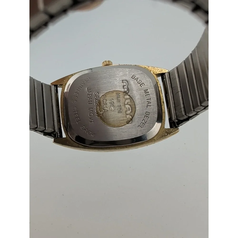 Milan Men's Watch 30mm Gold Case Silver Stretch Band- New Battery