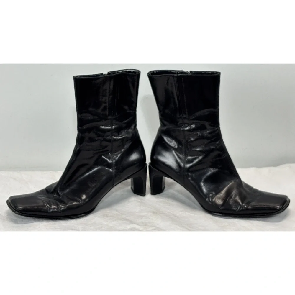 Nine West please note