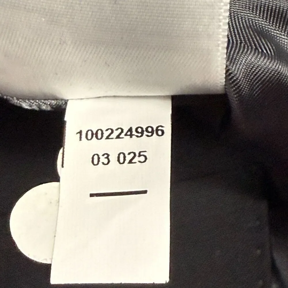 Brooks Brothers excellent pre