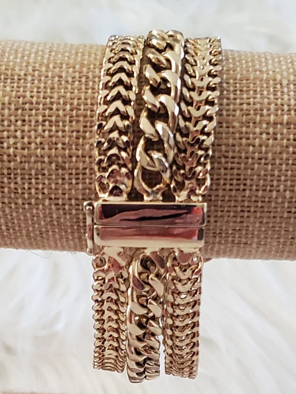 White House Black Market white house