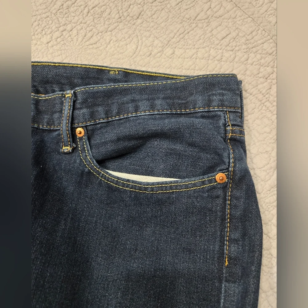 Levis these relaxed