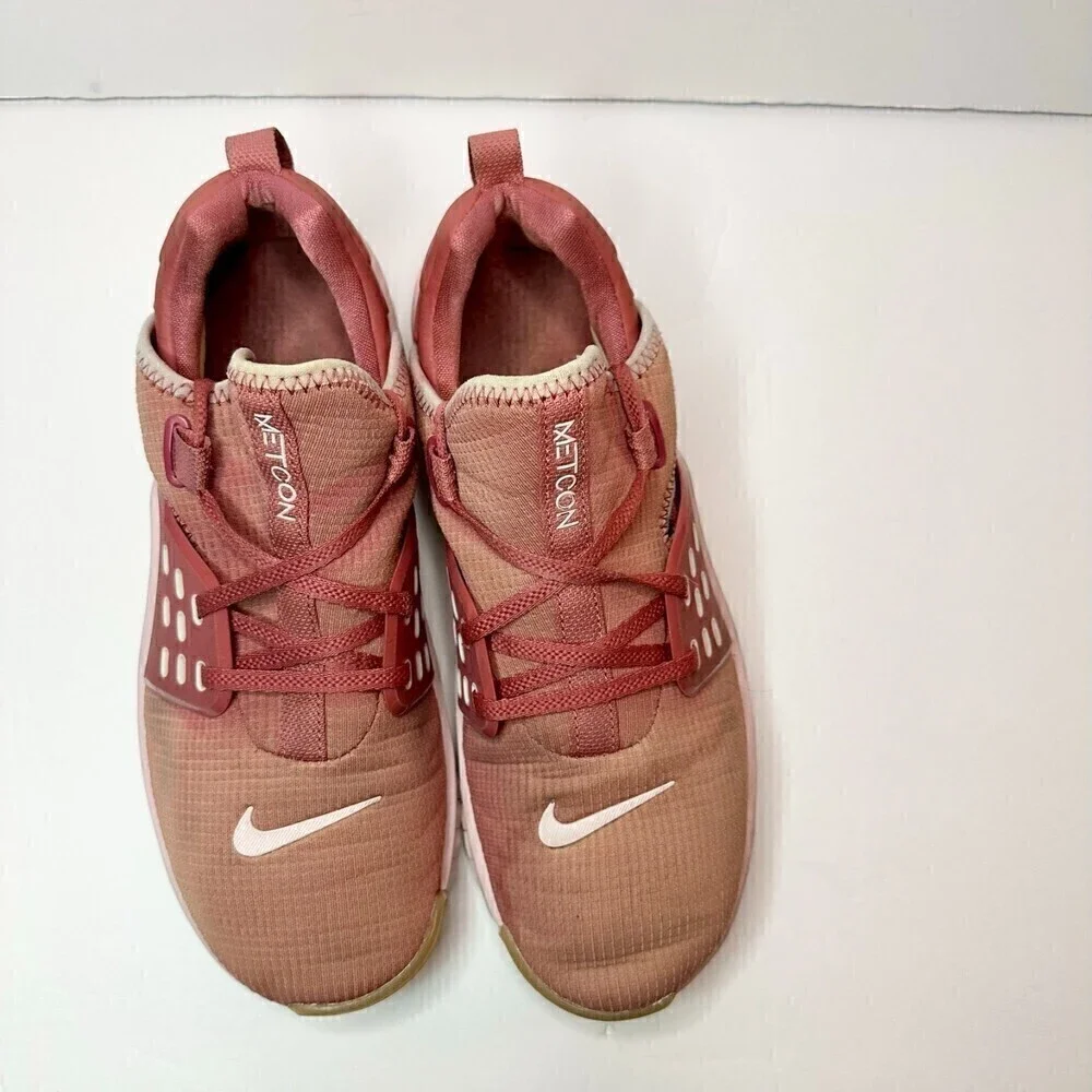 Nike some discoloration