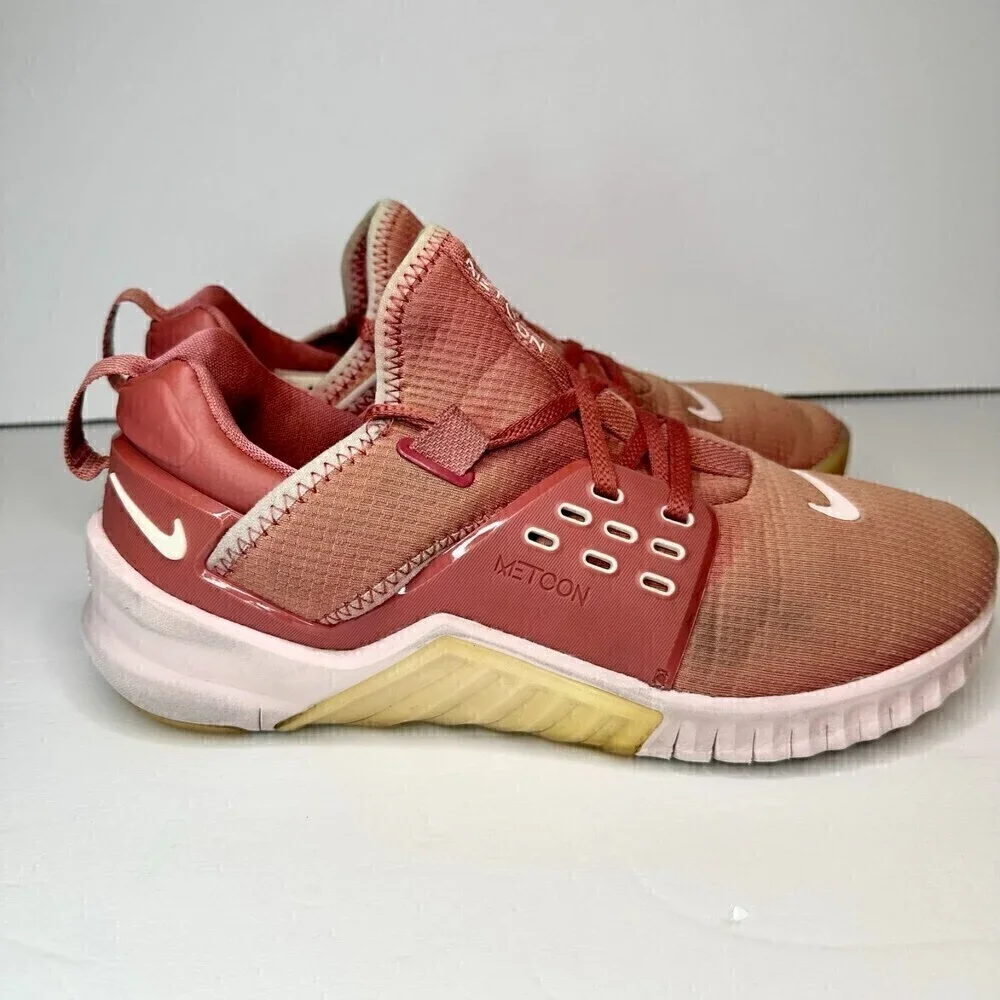 Nike some discoloration