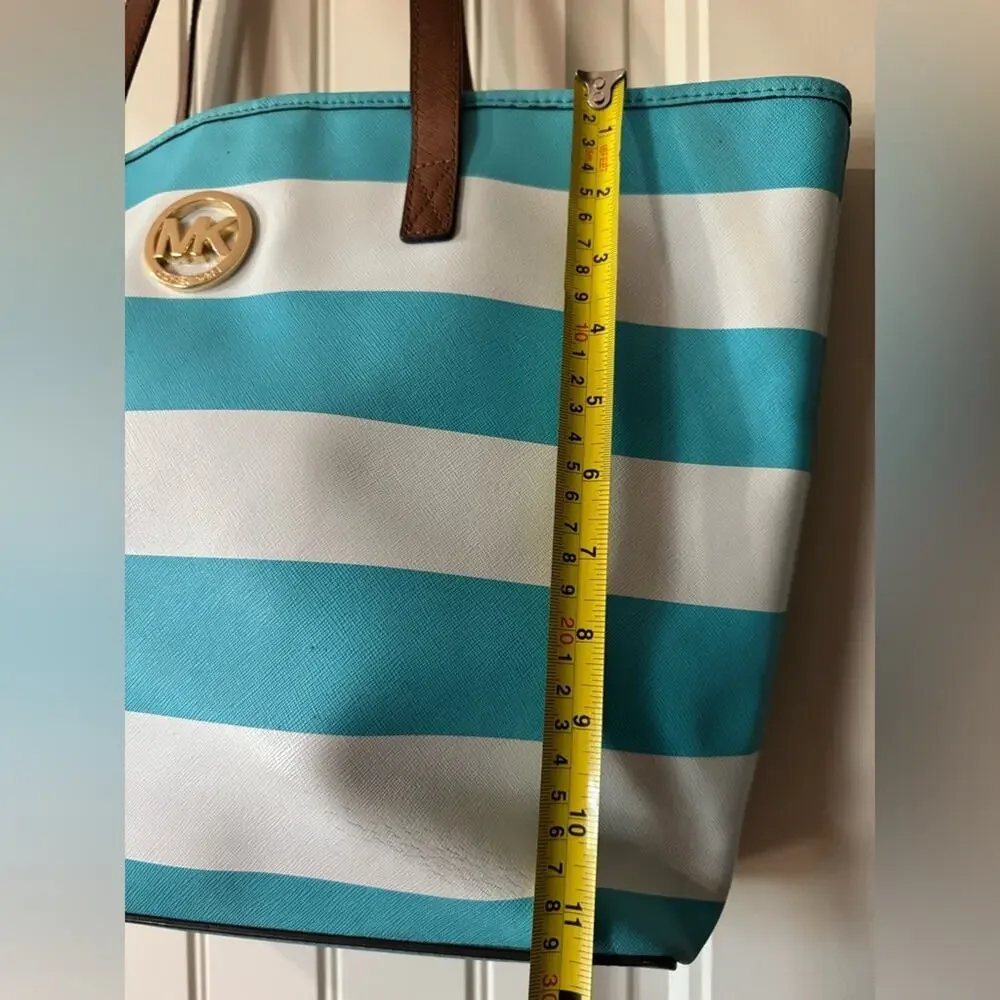 Michael Kors preloved but