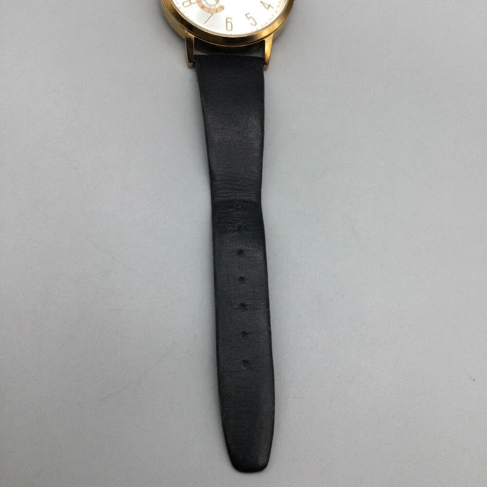 Fossil read 12 women
