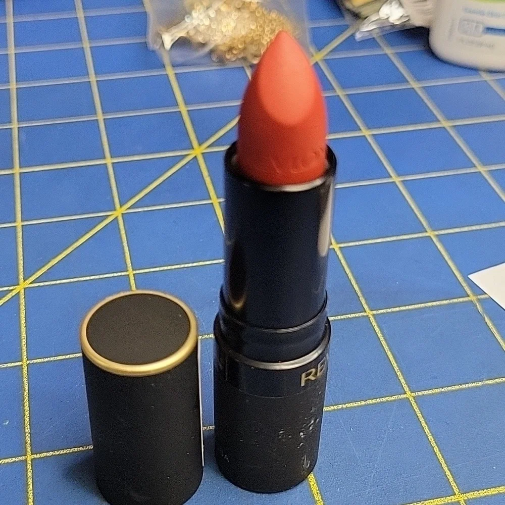 Revlon discover vibrant