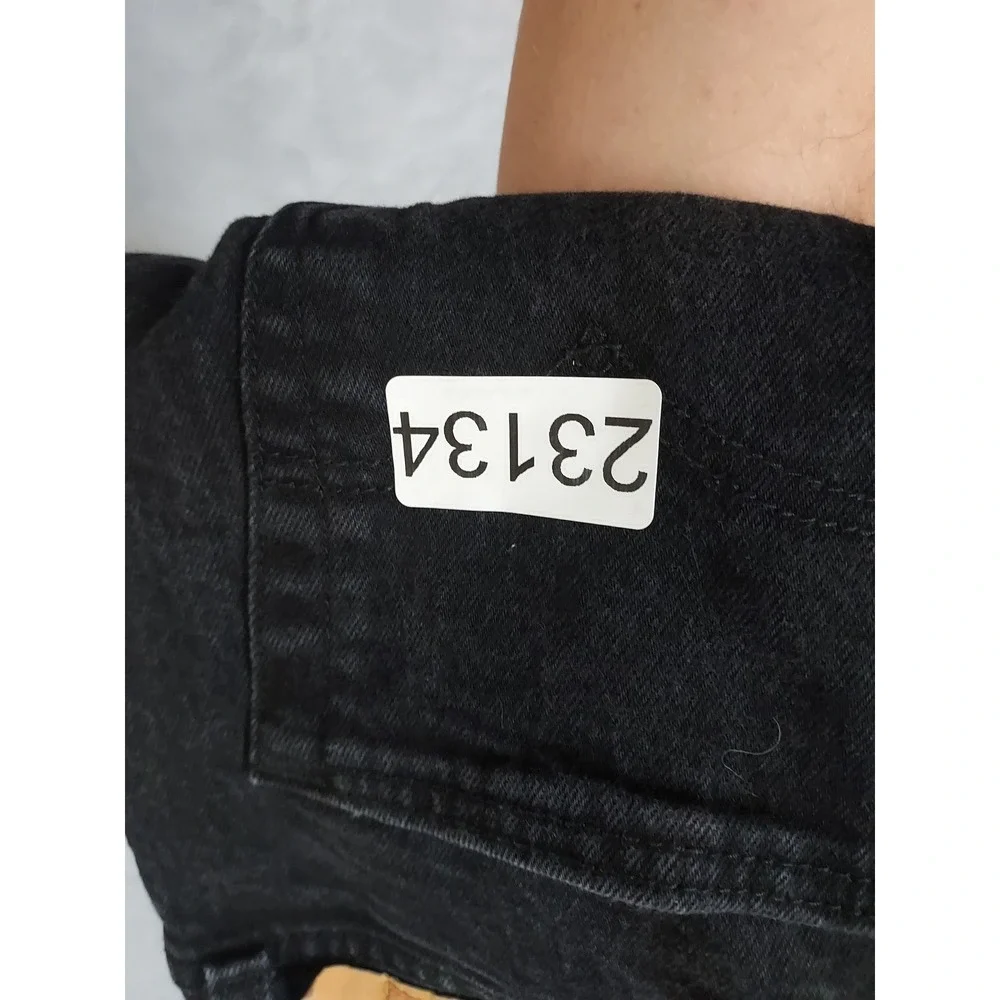 Levis item very