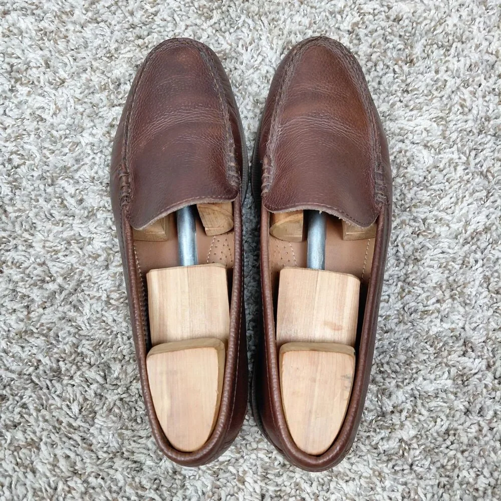 Oak Street Bootmakers see good above