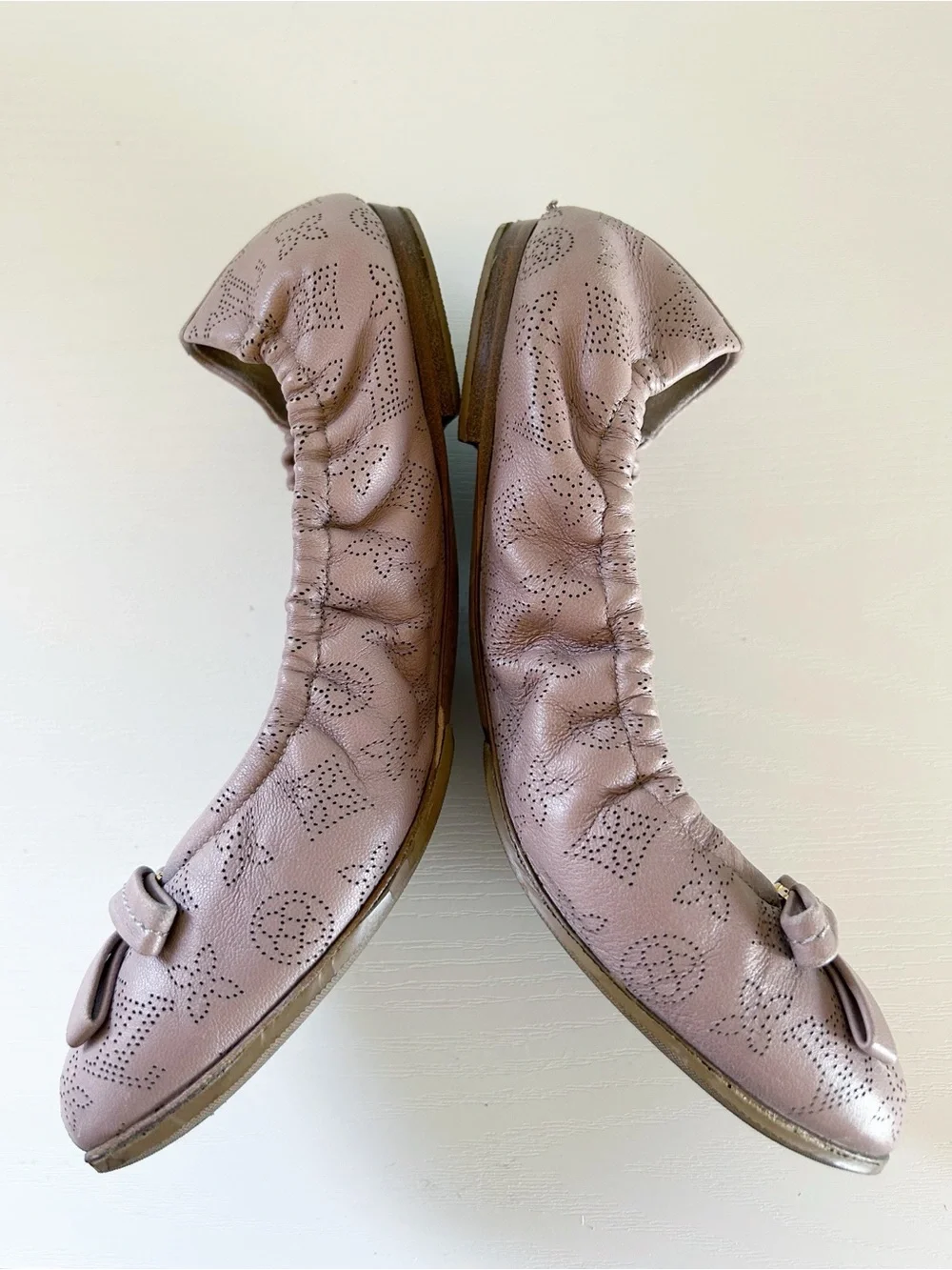 Louis Vuitton heel gold great