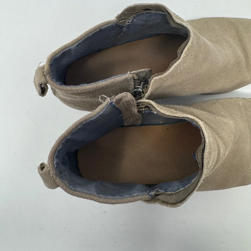 TOMS Women's Beige Suede Ankle Boots‎ Side Zip Low Heel Size 7