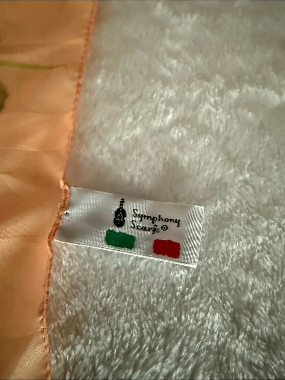 Symphony vintage peach