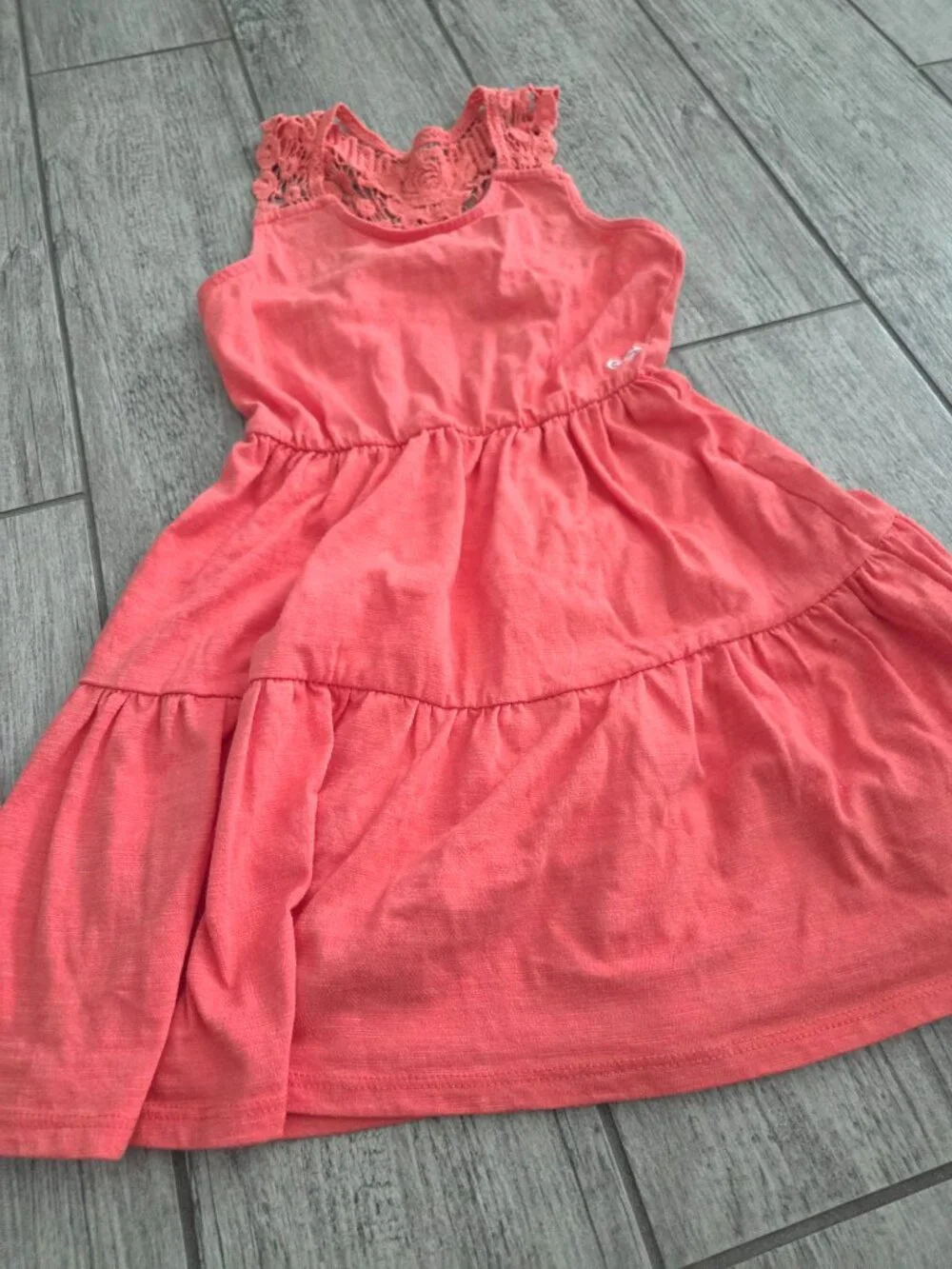 Roxy brand girl