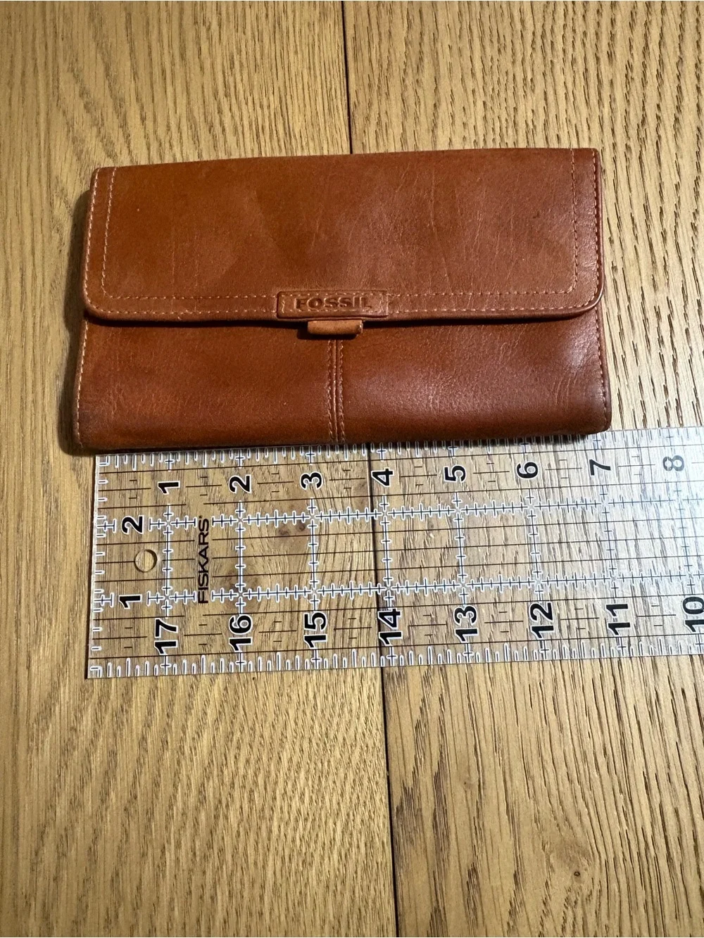Fossil smooth leather