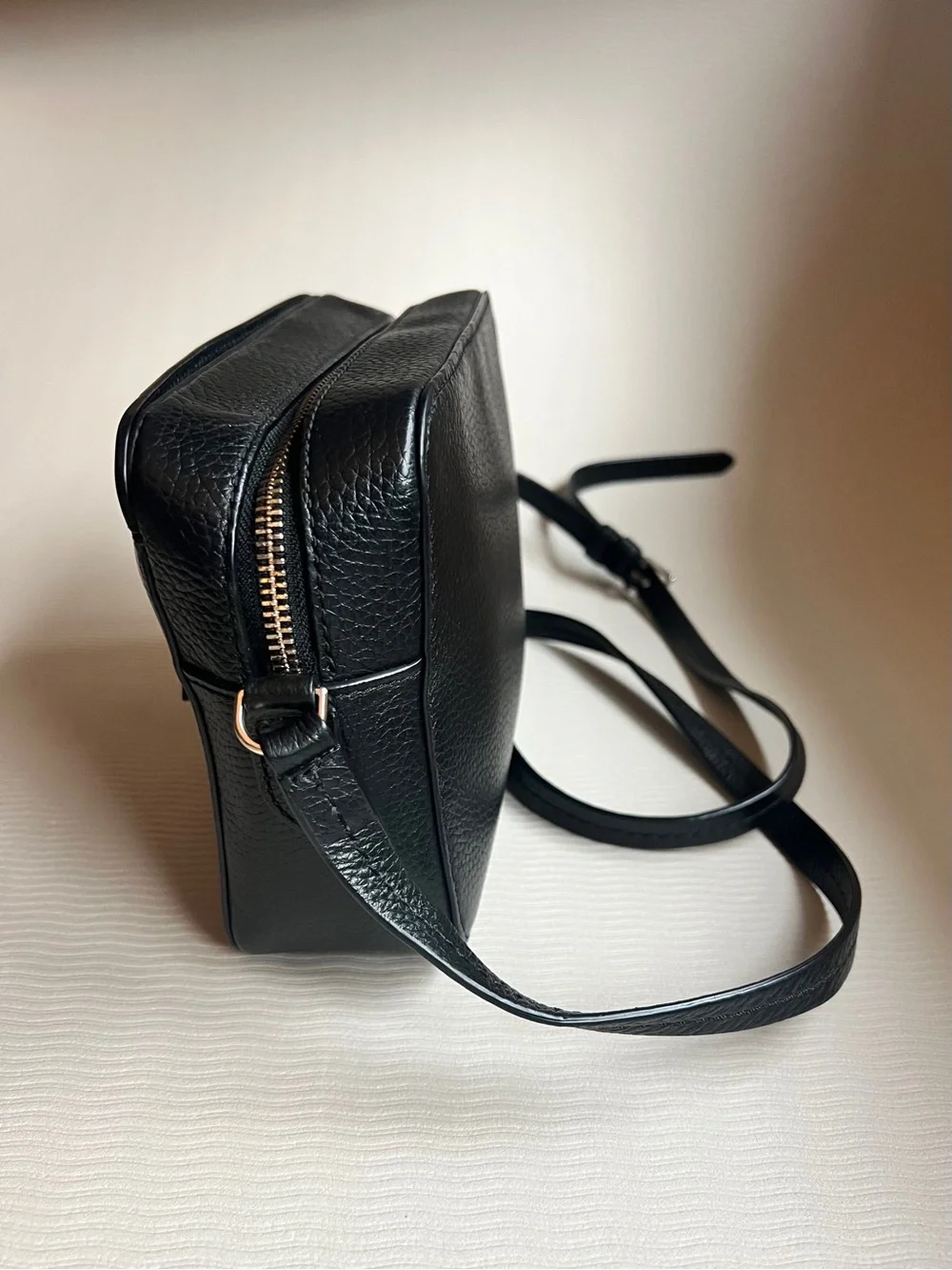 kate spade pebbled black