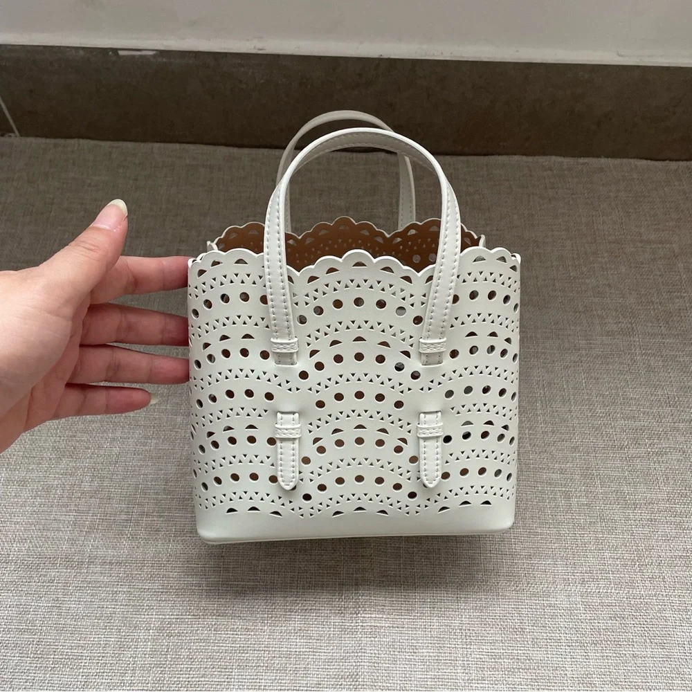 Alaia structured white