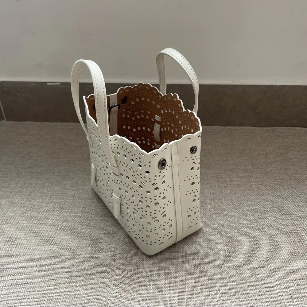 Alaia structured white