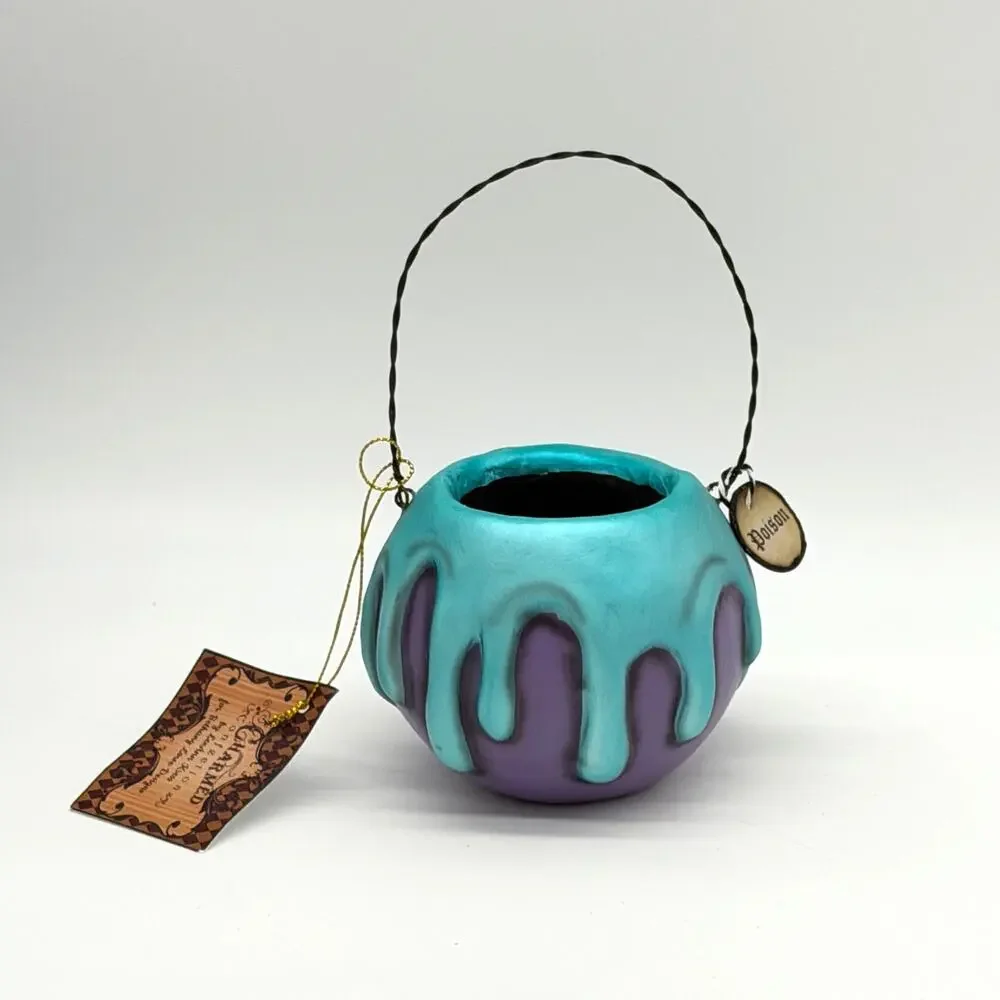 Bethany Lowe new small