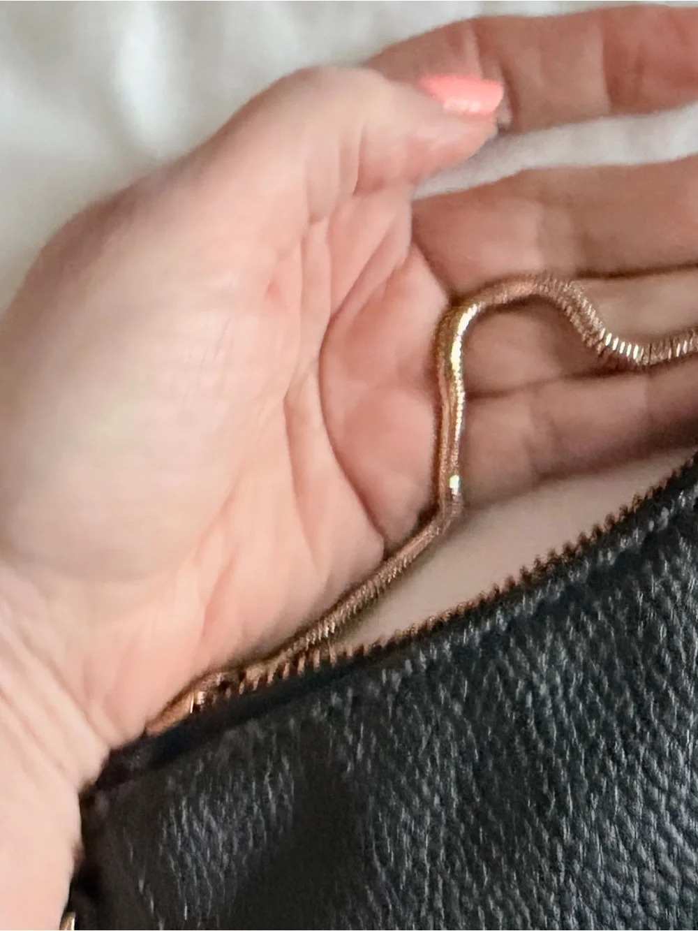 H&M brand color