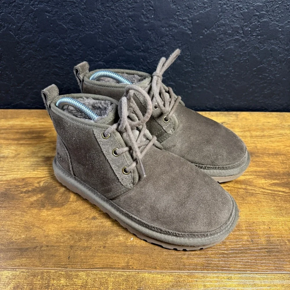 UGG Neumel‎ 1094269 Brown Suede Chukka Boot Kids 5