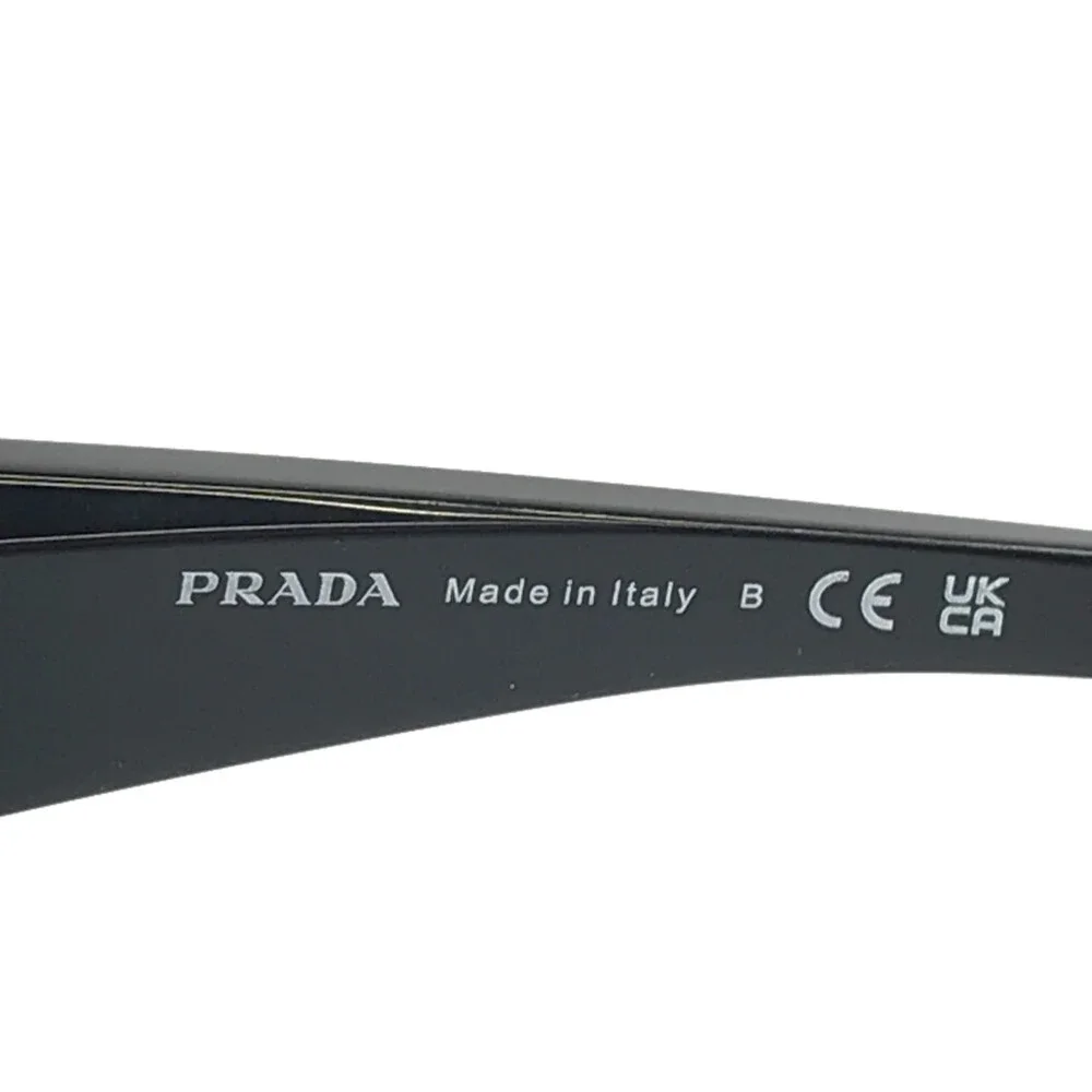 Prada combine receive “contact